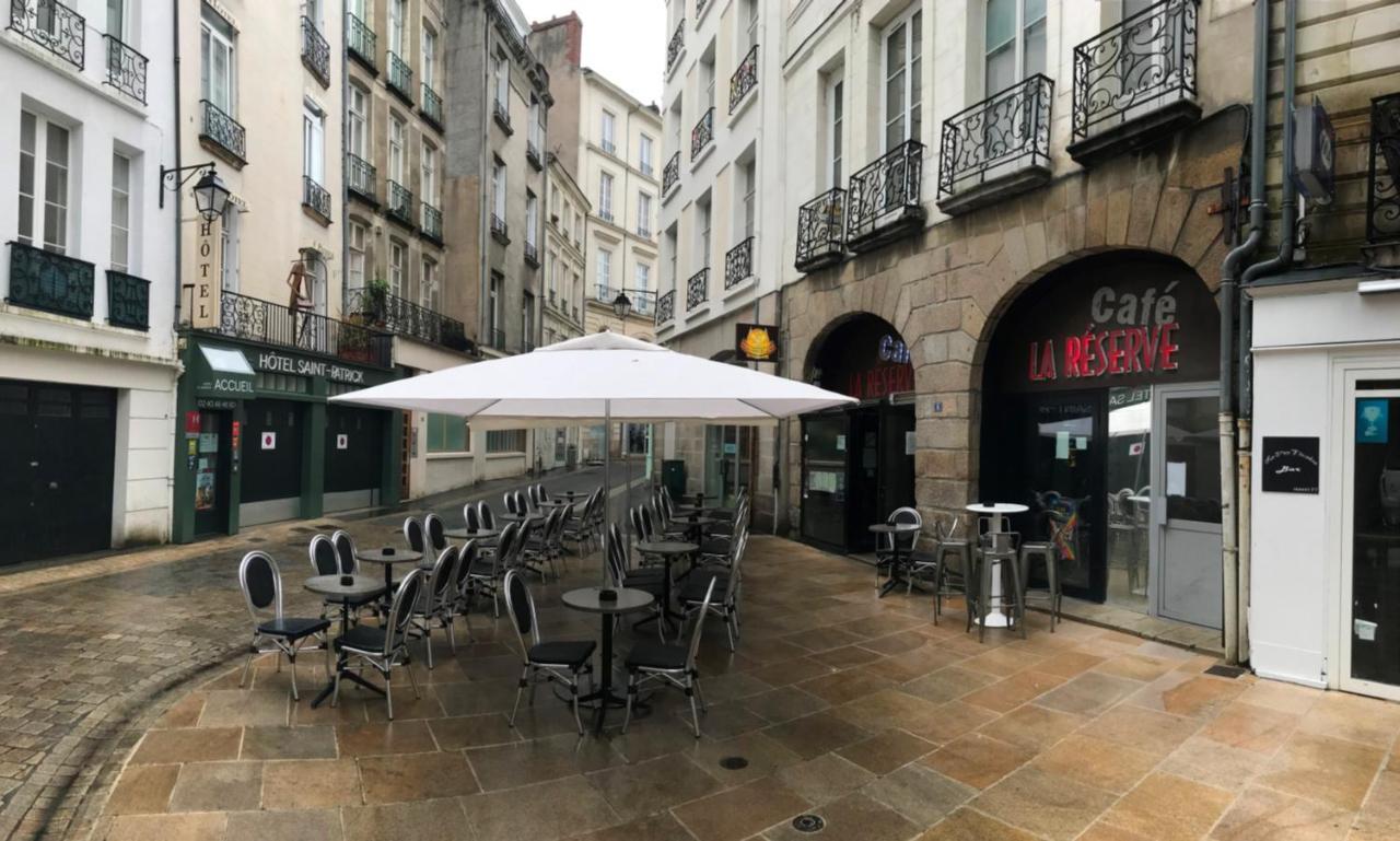 Saint-patrick Hotel *